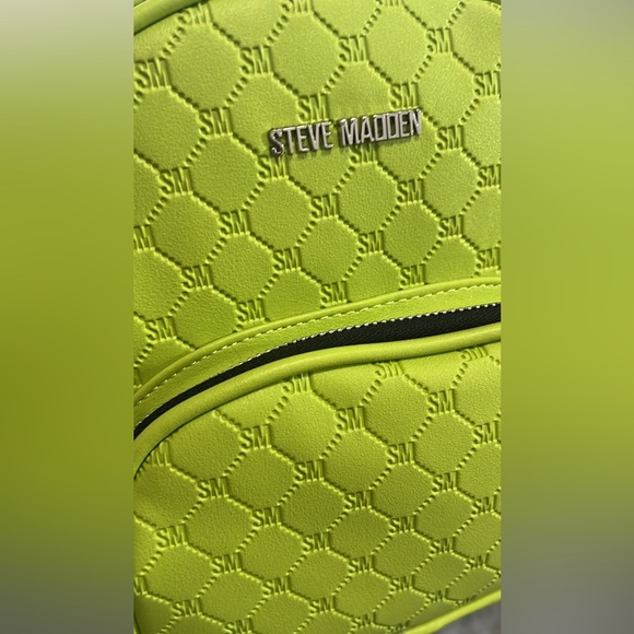 Lime green New Steve Madden backpack - Picture 2 of 5